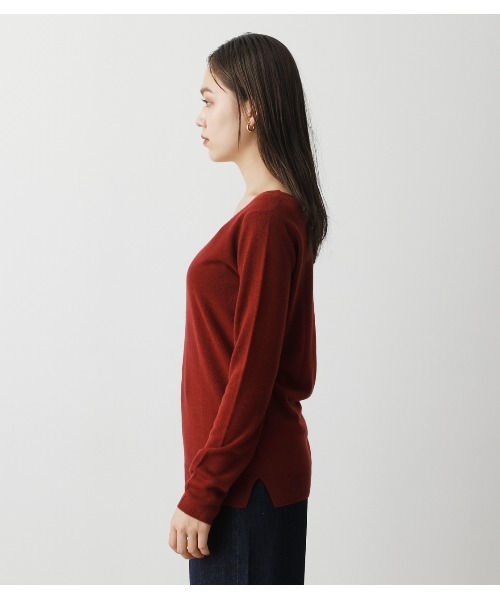 AZUL by moussy(アズールバイマウジー)の「NUDIE 2WAY V/N KNIT/ヌーディー2WAYVネックニット(ニット/セーター・レディース・ブラック/ダークグリーン/ベージュ/オフホワイト/マジェンタ・SMALL/MEDIUM/LARGE)」の15枚目の写真