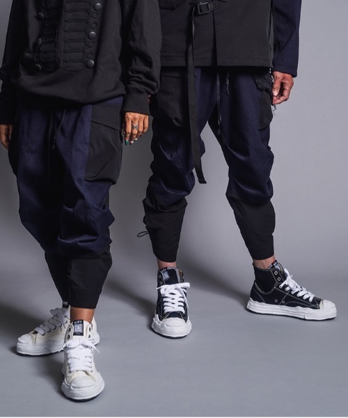 Maison MIHARA YASUHIRO（メゾンミハラヤスヒロ）の「GARA:GARA x Maison MIHARA YASUHIRO[HANK] LAYERED SNEAKER レイヤードスニーカー（スニーカー・メンズ・ホワイト/ブラック/ホワイト×ブラック・43/42/39/38/40/37/44/41）」の11枚目の写真
