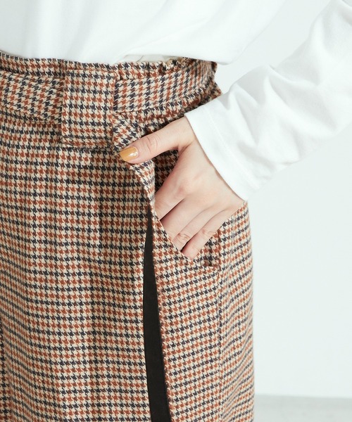 ONIGIRI(オニギリ)の「ベルト付き チェックパンツ(その他パンツ・レディース・ベージュ/グレー・SMALL/MEDIUM/LARGE)」の11枚目の写真