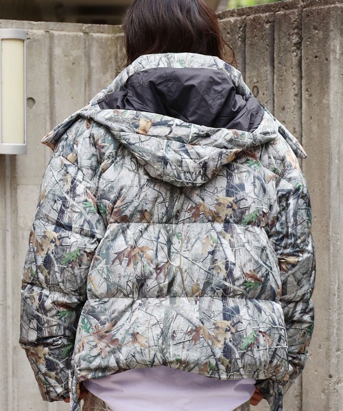 STAMPD(スタンプド)の「STAMPD/スタンプド Terrain Camo Crop Puffer Jacket ダウンジャケット カモ柄 クロップド フード取り外し可能(ダウンジャケット/コート・メンズ・カモフラージュ・M/XL/L)」の4枚目の写真
