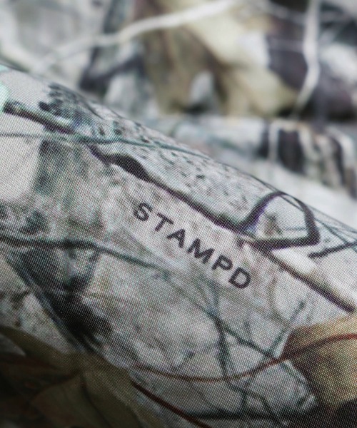 STAMPD(スタンプド)の「STAMPD/スタンプド Terrain Camo Crop Puffer Jacket ダウンジャケット カモ柄 クロップド フード取り外し可能(ダウンジャケット/コート・メンズ・カモフラージュ・M/XL/L)」の18枚目の写真