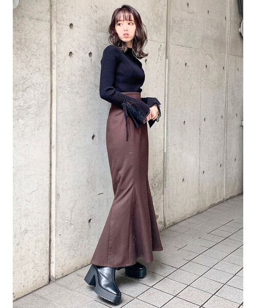 dazzlin(ダズリン)の「ハイウエストアソートナロースカートⅢ(スカート・レディース・ダークブラウン/ブラウン/ベージュ・SMALL/MEDIUM/LARGE)」の19枚目の写真