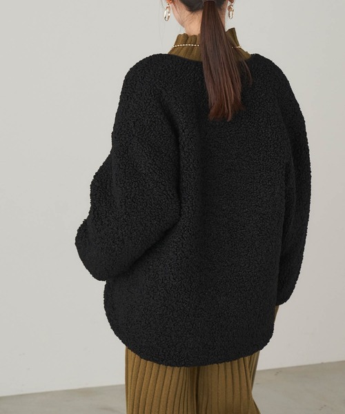 Chaco closet（チャコ クローゼット）の「ビッグポケット付き ノーカラー Vネックボアジャケット（ノーカラージャケット・レディース・ブラック/ベージュ・FREE）」の17枚目の写真