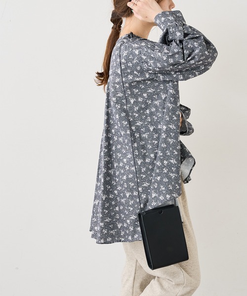 PUAL CE CIN（ピュアルセシン）の「水玉小花柄プリントブラウス（シャツ/ブラウス・レディース・グレー/グレイッシュベージュ・FREE）」の13枚目の写真