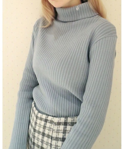 epine（エピヌ）の「e embroidery rib knit high neck（Tシャツ