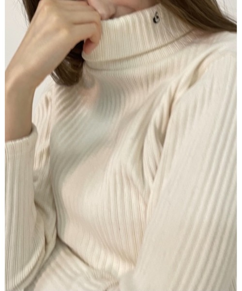 epine（エピヌ）の「e embroidery rib knit high neck（Tシャツ/カットソー・レディース・ホワイト/ブラック/ピンク/ブルー/グレー・FREE）」の14枚目の写真