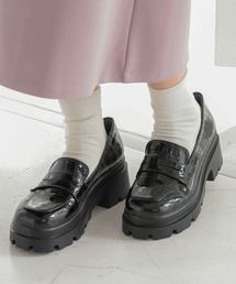 トラックソールローファー
