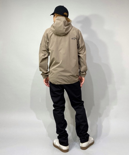 BILLABONG(ビラボン)の「BILLABONG/ビラボン 撥水 スリーブロゴジャケット / セットアップ対応 BC011-750(ナイロンジャケット・メンズ・ブラウン/ブラック・M/L)」の11枚目の写真