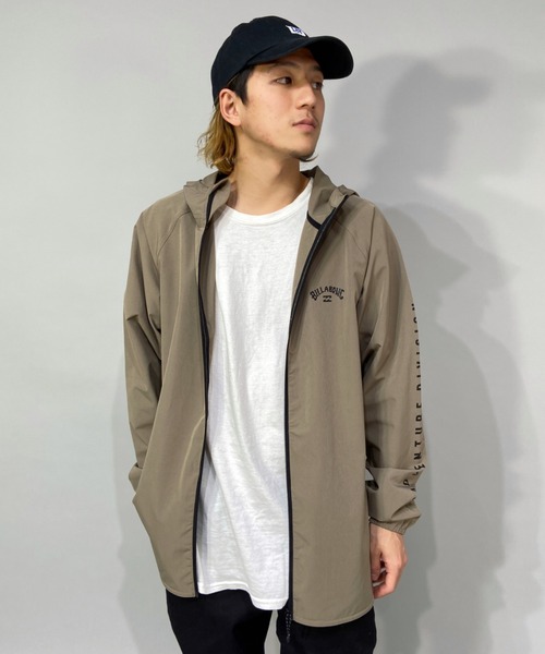 BILLABONG(ビラボン)の「BILLABONG/ビラボン 撥水 スリーブロゴジャケット / セットアップ対応 BC011-750(ナイロンジャケット・メンズ・ブラウン/ブラック・M/L)」の3枚目の写真