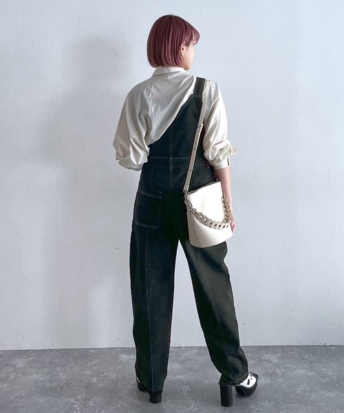 PAGEBOY(ページボーイ)の「ワンショルオーバーオール(サロペット/オーバーオール・レディース・ブラック/グレイッシュベージュ・FREE)」の4枚目の写真