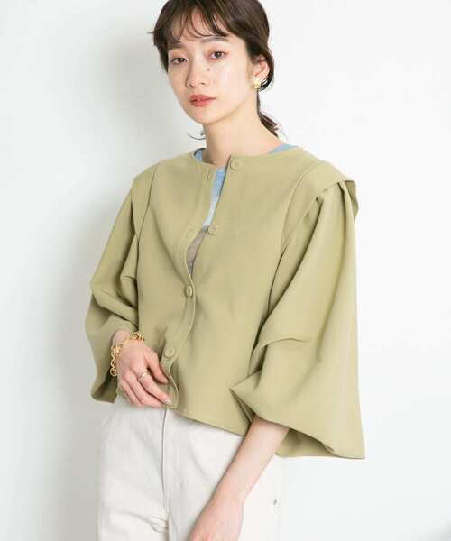 KBF（ケイビーエフ）の「ボリュームスリーブライトブルゾン（ブルゾン・レディース・アイボリー/ライトカーキ/ブルー系その他・ONE）」の17枚目の写真