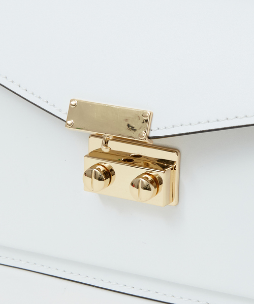 AULENTTI(オウレンティ)の「AULENTTI ミニスクエアバッグ(ショルダーバッグ・レディース・ネイビー/ホワイト/ブラック・フリー)」の13枚目の写真