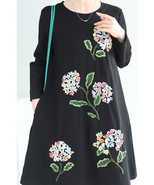 黒 朝露ビジューで煌めく紫陽花のミニワンピース ワンピース Cawaii カワイイ のファッション通販 Zozotown 黒 朝露ビジューで煌めく紫陽花のミニワンピース ワンピース Cawaii カワイイ のファッション通販 Zozotown