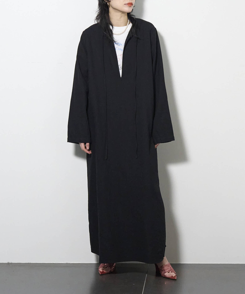 CITYSHOP（シティーショップ）の「KARSEY KAFTAN DRESS：ワンピース（ワンピース・レディース・ブラック/オレンジ・38/36）」の2枚目の写真