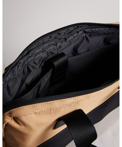 Ted Baker(テッドベーカー)の「FREDS カラーブロック ドキュメント バッグ (ナイロン素材)(ビジネスバッグ・メンズ・カーキ/タン・O/S)」の13枚目の写真