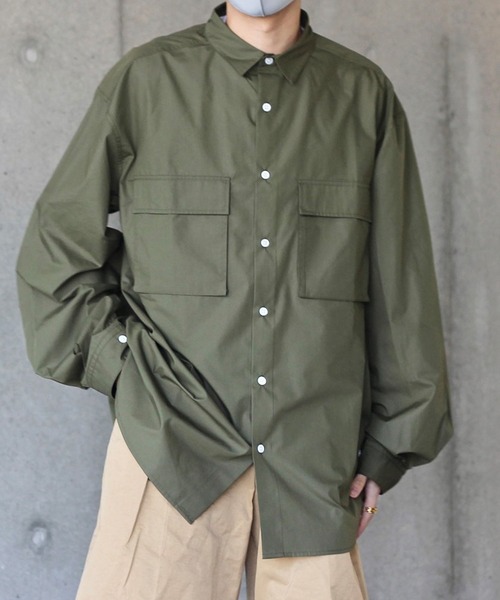y/m by れぽすけ(イムバイレポスケ)の「BIGポケットワイドCPOシャツ(シャツ/ブラウス・メンズ・ホワイト/カーキ・MEDIUM/LARGE)」の1枚目の写真