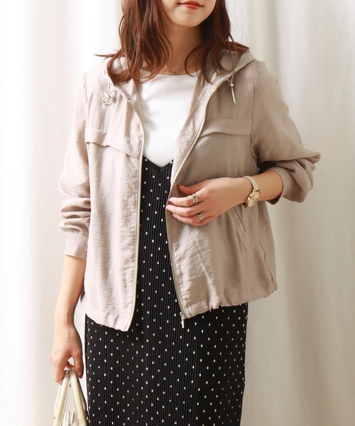 libelle more（リベル モア）の「シアーマウンテンパーカー　フード付きブルゾン（マウンテンパーカー・レディース・ベージュ/ライトカーキ/ブラック/ライラック/オフホワイト・M/L）」の4枚目の写真