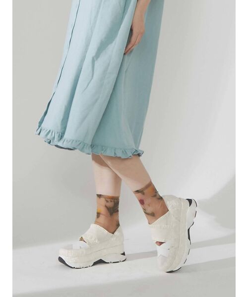 merry jenny（メリージェニー）の「ジャガードフリルバンドスニーカー（スニーカー・レディース・アイボリー/ブラック・SMALL/MEDIUM/LARGE）」の18枚目の写真