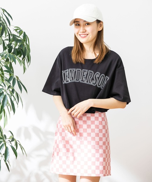 HEYUMM(ヘユム)の「カレッジロゴクロップドTシャツ(Tシャツ/カットソー・レディース・ブラック/イエロー/オフホワイト・ONE)」の12枚目の写真