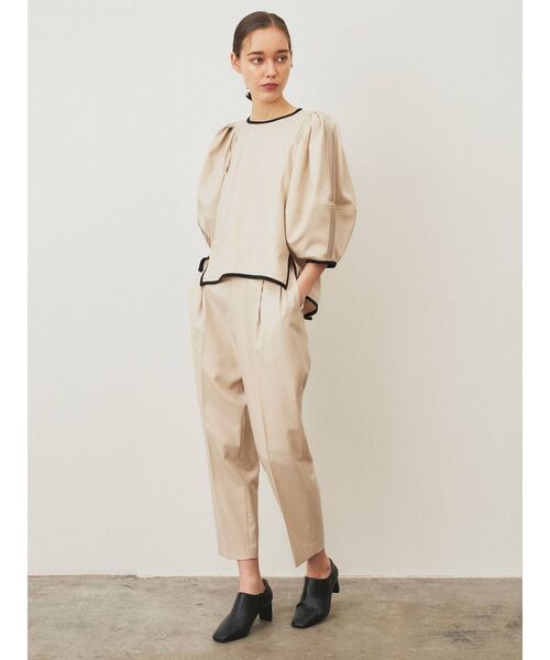 ELENDEEK（エレンディーク）の「ハイウエストテーパードパンツ【セットアップ対応可能】（その他パンツ・レディース・ベージュ/ネイビー/イエロー/ライトベージュ・01/02）」の7枚目の写真