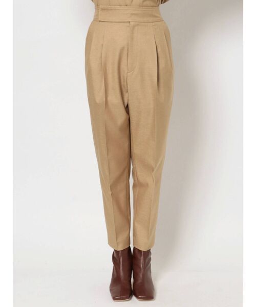 ELENDEEK（エレンディーク）の「ハイウエストテーパードパンツ【セットアップ対応可能】（その他パンツ・レディース・ベージュ/ネイビー/イエロー/ライトベージュ・01/02）」の11枚目の写真