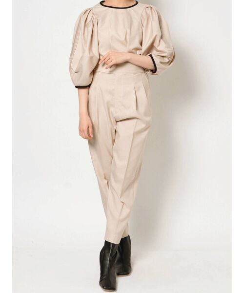 ELENDEEK（エレンディーク）の「ハイウエストテーパードパンツ【セットアップ対応可能】（その他パンツ・レディース・ベージュ/ネイビー/イエロー/ライトベージュ・01/02）」の19枚目の写真