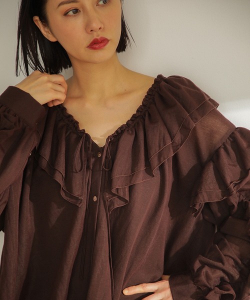 mici（ミチ）の「(mici)フリルシャツ（シャツ/ブラウス・レディース・ブラウン/オレンジ/ブラック・ONE SIZE/FREE）」の7枚目の写真