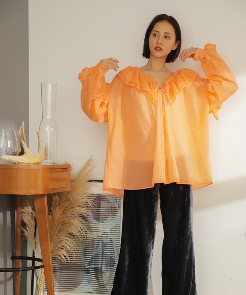 mici（ミチ）の「(mici)フリルシャツ（シャツ/ブラウス・レディース・ブラウン/オレンジ/ブラック・ONE SIZE/FREE）」の13枚目の写真