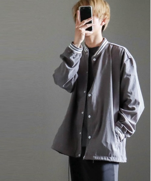 Ritzy(リッツィー)の「ポリピーチスタジアムシャツジャケット(ノーカラージャケット・メンズ・イエロー/グリーン/チャコール・LARGE/MEDIUM/X-LARGE)」の2枚目の写真