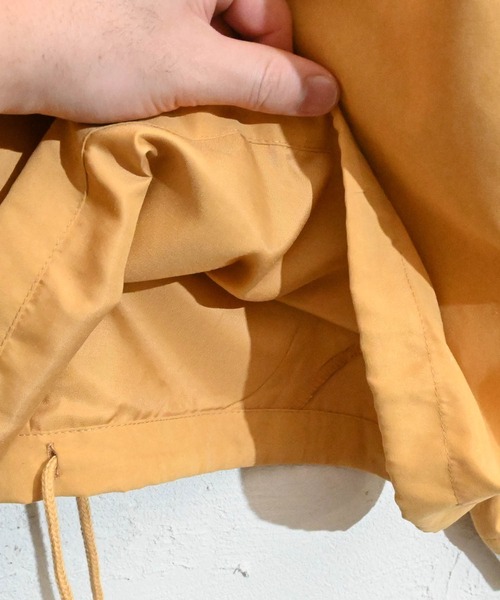 Ritzy(リッツィー)の「ポリピーチスタジアムシャツジャケット(ノーカラージャケット・メンズ・イエロー/グリーン/チャコール・LARGE/MEDIUM/X-LARGE)」の8枚目の写真