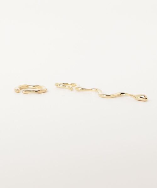 SYKIA（シキア）の「Ancient Snake Earcuff（イヤーカフ・レディース・シルバー/ゴールド・FREE）」の3枚目の写真