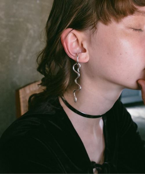 SYKIA（シキア）の「Ancient Snake Earcuff（イヤーカフ・レディース・シルバー/ゴールド・FREE）」の10枚目の写真