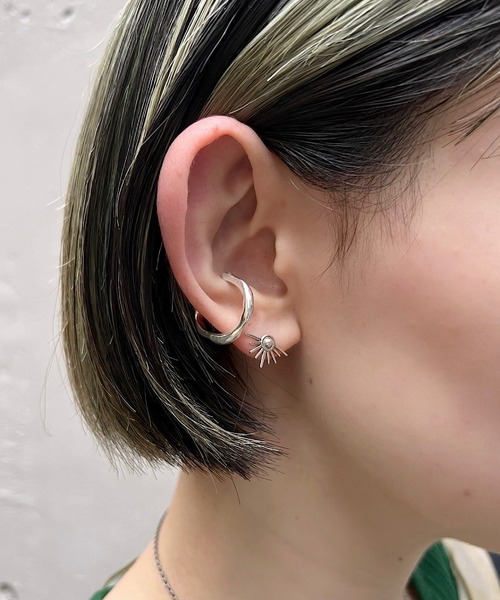 SYKIA（シキア）の「Ancient Snake Earcuff（イヤーカフ・レディース・シルバー/ゴールド・FREE）」の12枚目の写真