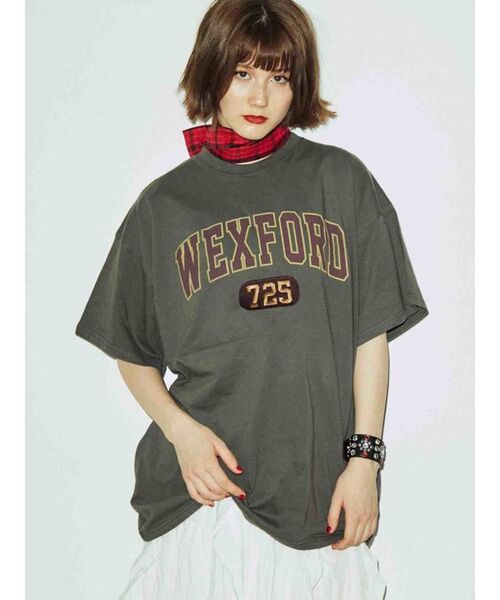 jouetie(ジュエティ)の「カレッジスーパーBIG Tシャツ(Tシャツ/カットソー・レディース・ブラック/オフホワイト/イエロー・MEDIUM)」の2枚目の写真