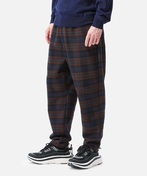 SOPHNET.（ソフネット）の「BAGGY TAPERED EASY PANTS（その他パンツ・メンズ・ブラック/ネイビー/オフホワイト・SMALL/MEDIUM/LARGE/X-LARGE）」の17枚目の写真