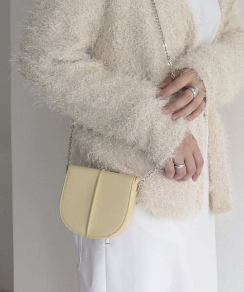 fredy emue（フレディエミュ）の「チェーンミニポシェット（ショルダーバッグ・レディース・ピンク/ブラック/オフホワイト/イエロー/ライトグリーン・FREE）」の8枚目の写真