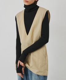 ナイロン深Vベスト