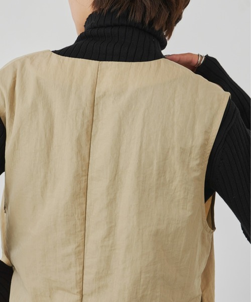 Auntie Rosa Holiday（アンティローザホリデー）の「ナイロン深Vベスト（ベスト・レディース・ブラック/ベージュ/カーキ・FREE）」の9枚目の写真