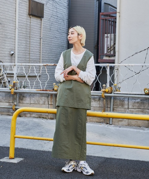 Auntie Rosa Holiday（アンティローザホリデー）の「ナイロン深Vベスト（ベスト・レディース・ブラック/ベージュ/カーキ・FREE）」の21枚目の写真