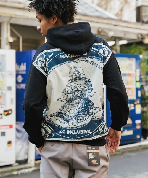 AlexanderLeeChang(アレキサンダーリーチャン)の「BACANCES ALL INCLUSIVE×AlexanderLeeChang/バカンス・オールインクルーシブ×アレキサンダーリーチャン BLC BANDANA HOODIE SWEAT(パーカー・メンズ・ブラック/グレー/ゴールド・M/L/XL)」の2枚目の写真