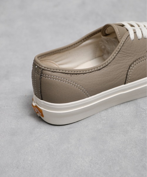 And A（アンドエー）の「VANS ヴァンズ / AUTHENTIC 44 DX ECO THEORY オーセンティック リサイクルレザー ローカットスニーカー / VN0A54F2BD3 VN0A5KX4CHC VN0A54F2BRO（スニーカー・メンズ・チョコ/ストーン/ブラウン・26.5cm/27cm/27.5cm/28cm）」の16枚目の写真