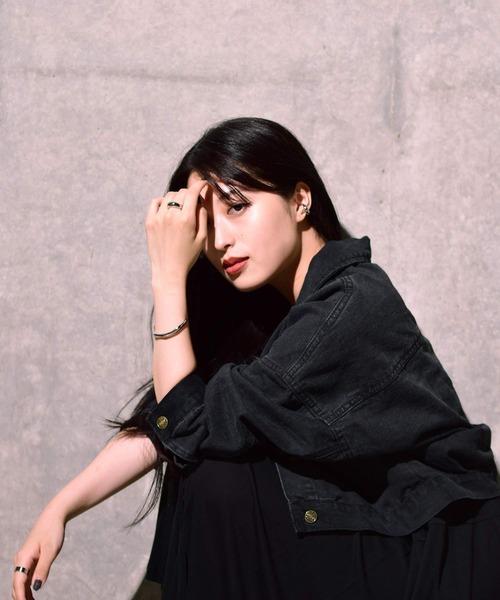 LHME（エルエイチエムイー）の「【WEB限定】”Atrium”プランプイヤーカフ/サージカルステンレス（金属アレルギー対応）【LHME / エルエイチエムイー】（イヤーカフ・レディース・シルバー/ゴールド・ONE SIZE）」の15枚目の写真