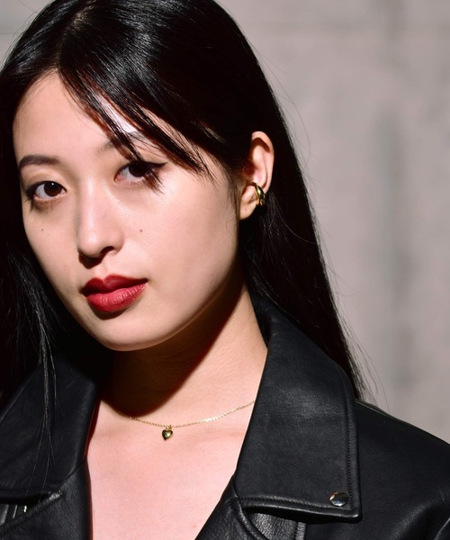 LHME（エルエイチエムイー）の「【WEB限定】”Atrium”プランプイヤーカフ/サージカルステンレス（金属アレルギー対応）【LHME / エルエイチエムイー】（イヤーカフ・レディース・シルバー/ゴールド・ONE SIZE）」の5枚目の写真