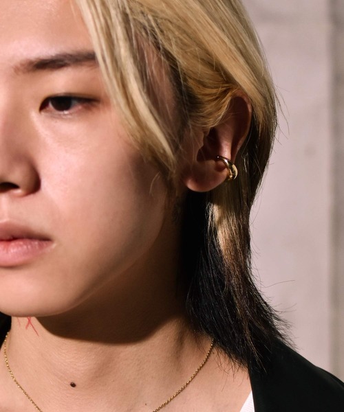 LHME（エルエイチエムイー）の「【WEB限定】”Atrium”プランプイヤーカフ/サージカルステンレス（金属アレルギー対応）【LHME / エルエイチエムイー】（イヤーカフ・レディース・シルバー/ゴールド・ONE SIZE）」の8枚目の写真