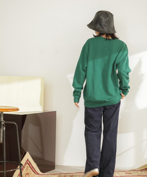OKIRAKU(オキラク)の「(OKIRAKU×ROSE BUD)メタリックプリントクルーネックスウェット(スウェット・レディース・グリーン/グレー・ONE SIZE)」の11枚目の写真
