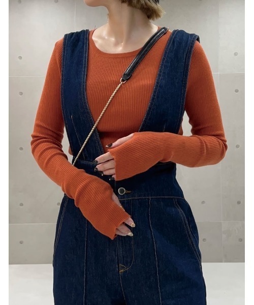 Re:EDIT（リエディ）の「指穴クルーネックリブニットトップス（ニット/セーター・レディース・ブルー/ベージュ/ブラック系その他/オレンジ/モカ/グリーン/ブラック/アイボリー/ブラウン/ライトグレー/イエロー/グリーン系その他/キャメル・LARGE/MEDIUM）」の18枚目の写真