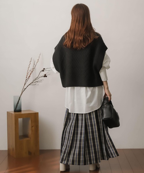 SENSE OF PLACE by URBAN RESEARCH（センスオブプレイスバイアーバンリサーチ）の「アルパカライクケーブルニットベスト（ベスト・レディース・ブラック/ブラウン/アイボリー・ONE）」の5枚目の写真