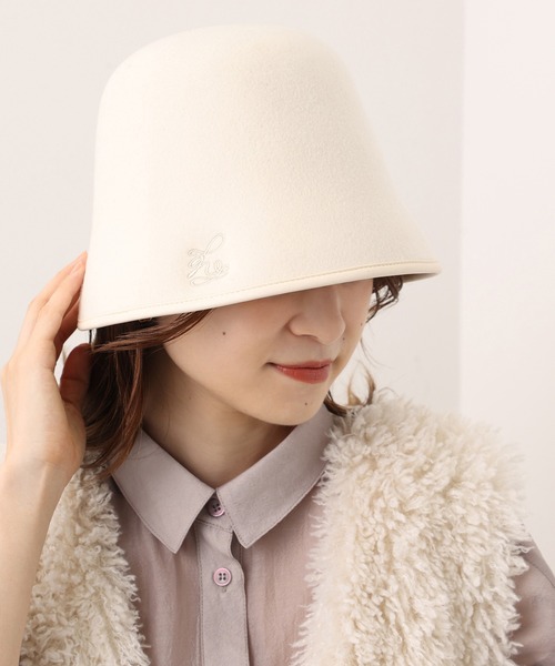 one after another NICE CLAUP（ワンアフターアナザーナイスクラップ）の「NCロゴ刺繍入りクローシュハット（ハット・レディース・アイボリー/ブラック/キャメル・FREE）」の6枚目の写真