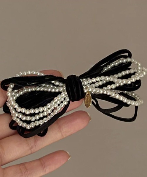 VIBGYOR Women(ヴィブジョー ウィメン)の「【resonance】パール&リボン バレッタ(バレッタ/ヘアクリップ・レディース・ブラック・FREE)」の3枚目の写真