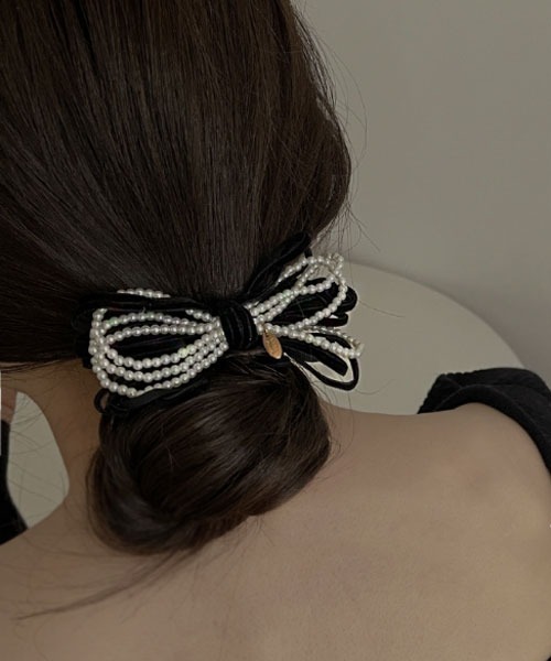 VIBGYOR Women(ヴィブジョー ウィメン)の「【resonance】パール&リボン バレッタ(バレッタ/ヘアクリップ・レディース・ブラック・FREE)」の4枚目の写真